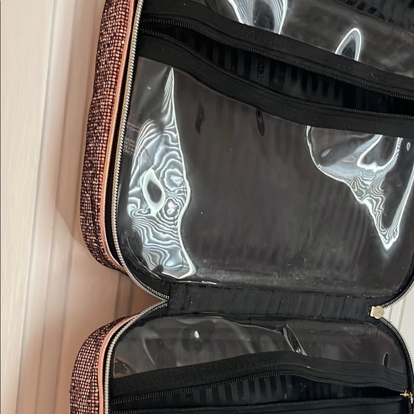 Victoria's Secret Pink and Gold Cosmetic Bag with Glitter - Picture 13 of 13